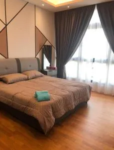 Paradigm Residence New 5-6Pax - Kampong Telok Serdang