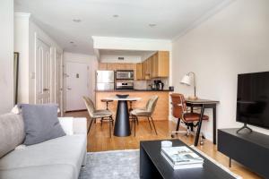 Nolita 1BR w Elevator Roof Deck nr SoHo NYC-907