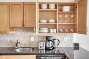 Nolita 1BR w Elevator Roof Deck nr SoHo NYC-907