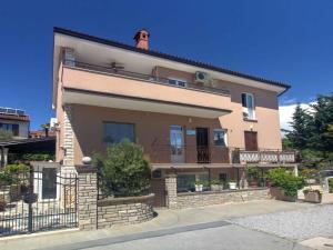 Apartments & rooms Jagoda - 3hvězdičkové hotely ve městě Lucija