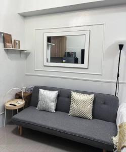 Mid-Century Extent Condo Unit @ Shore 2, MOA