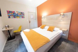 Hotels Logis Hostellerie du Marche : Chambre Double Standard