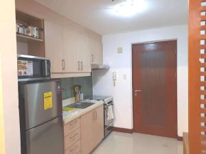 Across Greenbelt! Studio Condo 1 bedroom