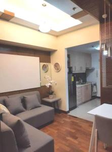 Across Greenbelt! Studio Condo 1 bedroom
