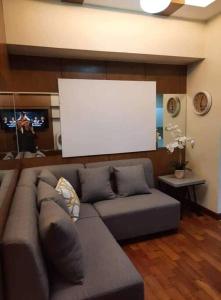 Across Greenbelt! Studio Condo 1 bedroom