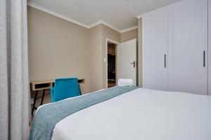 Unit 404 at Menlyn Place