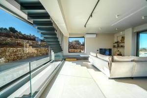 In Vivo Villa - Breathtaking View -90sqm Heated Infinity Pool