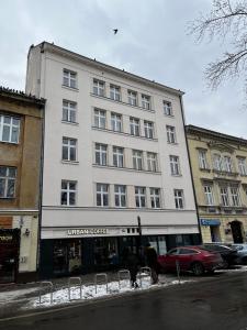 High Standard Room in Jewish District, Apartment Shared with Host