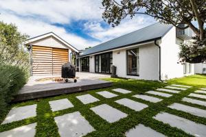 Leisure Isle 2 bedroom home with essential power.