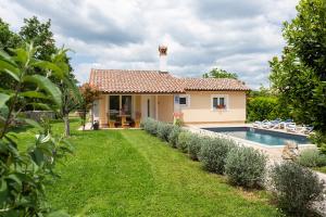 Elegant Villa with Private Pool and Stunning Garden in the Picturesque Village of Brhanići