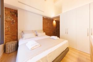 Bravissimo Ballesteries Penthouse, Monthly Apartment