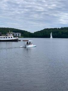 Yhden makuuhuoneen huoneisto Satamassa sauna ja iso parveke
