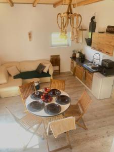 KURNIK - Domek pod lasem