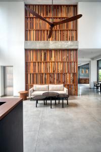 Taprobane House