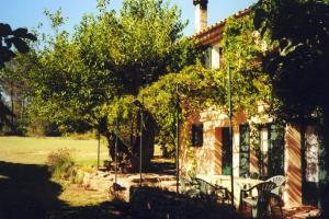 Maisons de vacances Les Messugues typical Provencal farmhouse with shared pool nature peace : photos des chambres