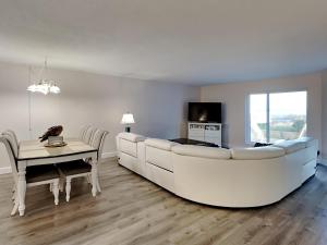 Starboard Village 312