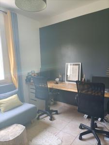 Chambre calme dans une maison à la campagne