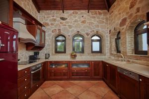 Villa Alexandros - Stone Villa