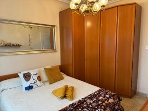 MURALLAS DE REVELIN & LAUREL -casco antiguo-