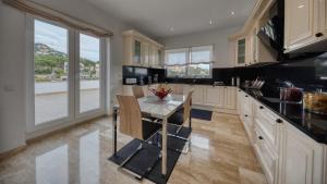 Costacabana - Villa Madison