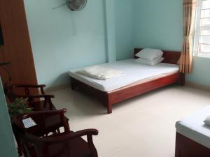 Nhà nghỉ Hoàng Lan