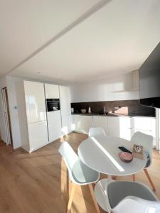 Marjolaine luxury sea view, by Welcome to Cannes