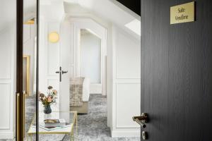 Suite Vendome room in Maison Albar Hotels - Le Vendome