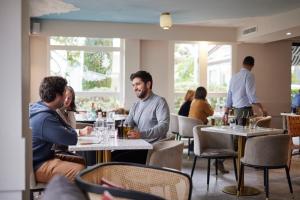 Hotels Hotel-Restaurant Isidore Nice Ouest : photos des chambres