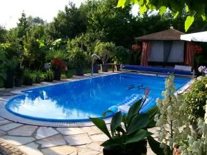 Ferienwohnung "Sanssouci", Mülheim Selbeck - مولهايم ان دير روهر