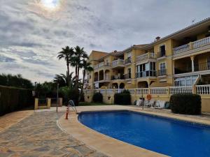 Sea view Garden Oasis (6-min walk to the Beach)