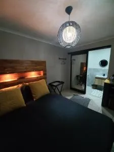 284 on circular two - Fernglen