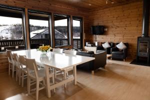 Ameno 2, Himos by DG Lomailu