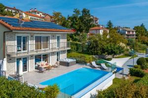 Villa Maelynn Opatija with Heated Pool and Sea View