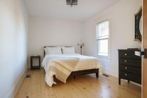 Charming Farmhouse near Bird in Hand