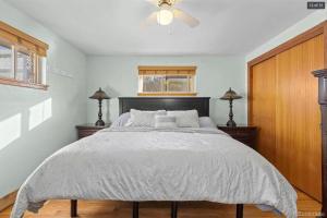 Sunny Beach House of Olde Town Arvada