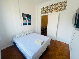 Apartamento completo na Praia de Copacabana , novinho , wifi, ar condicionado, netflix, FRENTE EM ANDAR ALTO, pauloangerami MVC15