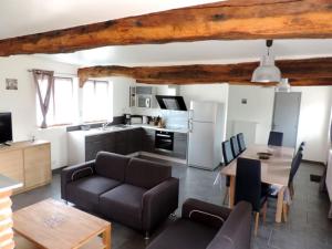 gîte composé de 2 maisons avec cheminée et sauna