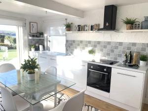 Seaview Cottage on the Island