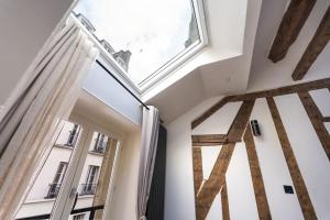 Grand appartement Place des Vosges, MaraisBastille
