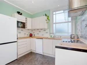 Lovely 2-Bed Apartment Colyton, nr. Jurassic Coast - Hawley Bottom