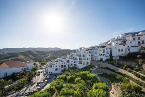 Apartamento 33, Frigiliana Spacious family Apartment with large Pool in the town center HansOnHoliday Rentals