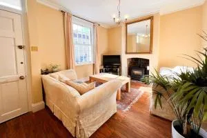 Two Bedroom Period Property in Tivoli Cheltenham - Shurdington