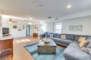 Adorable Cottage Fire Pit, Walk to Colonial Beach - Clifton on the Potomac