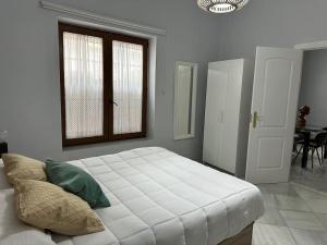 RiverWalk Suites - Puente Triana