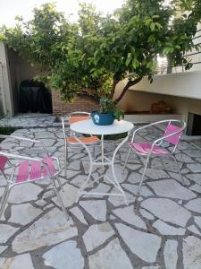 D&M LIVING STUDIO Patra