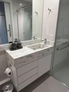 Studio Moderno em Pinheiros - 300m do Metrô e HC