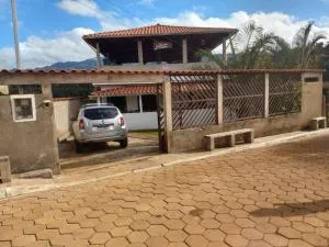 Casa em Santo Antônio do Itambé - Guanhães