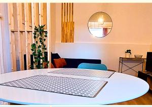 Appartements ArtKlein * T1 tout confort - Fibre -Halles Diderot : photos des chambres