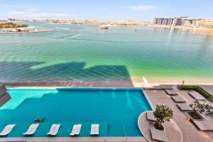Palm View Paradise 3 bed apartment w private beach