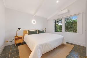 Lake Eildon Retreat - Breathtaking Views - Sleeps 12